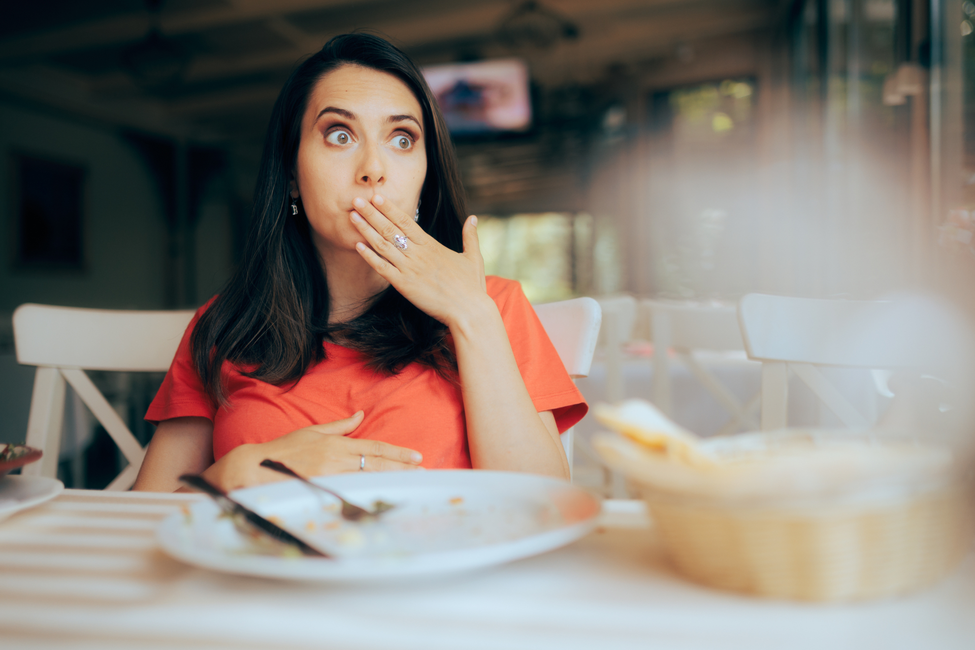 Difficoltà a digerire o dispepsia: cosa e come mangiare per digerire