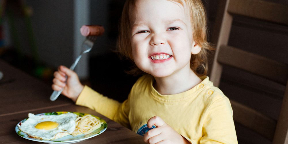 Bambini a tavola: occhio al soffocamento da cibo
